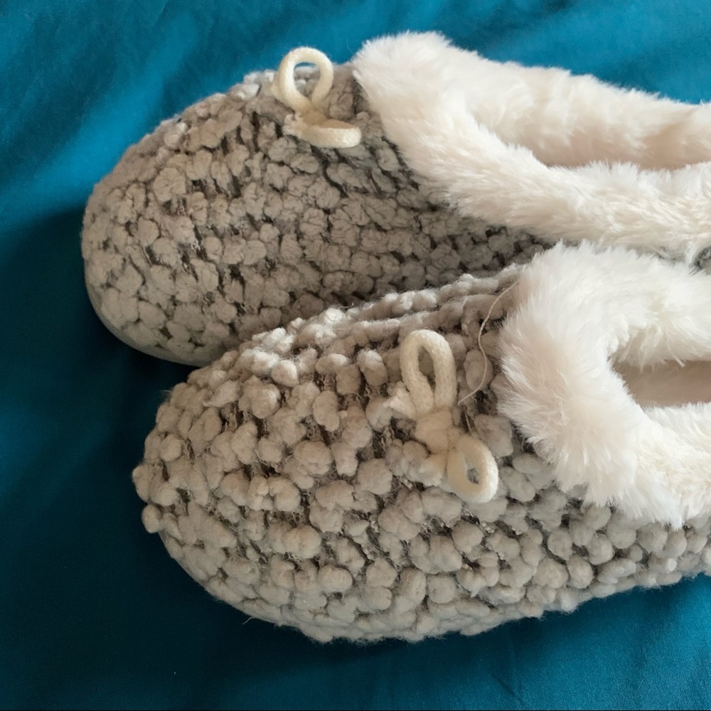 Aerosoles memory foam slippers - Picture 2 of 7